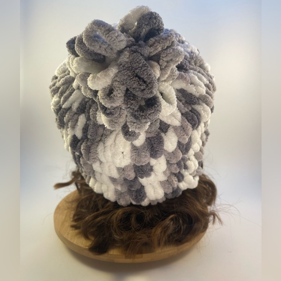 Handmade Women’s/Junior’s Winter Hat With Loopy Pom-Pom - Gray & White - Picture 6 of 9